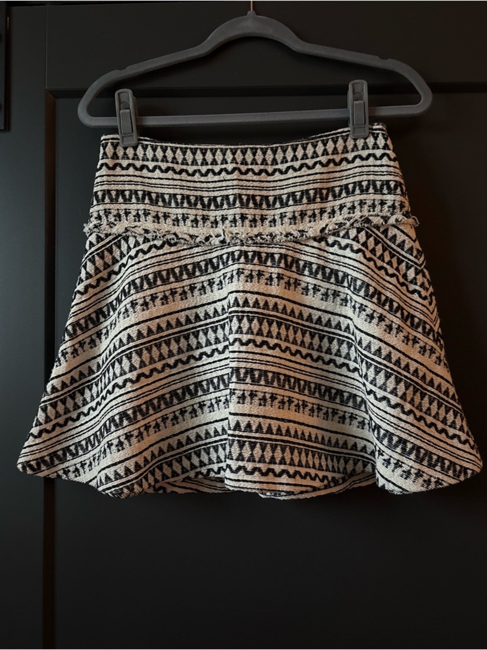 NWT Banana Republic Black & Cream Textured Skater Skirt